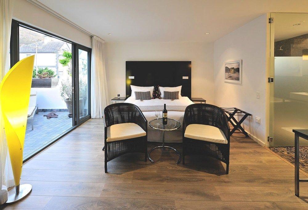 Dysart Boutique - Solar Power 5*